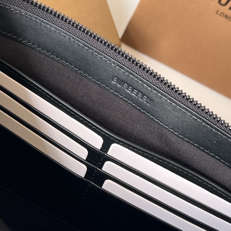 Bv*b*rry wallets